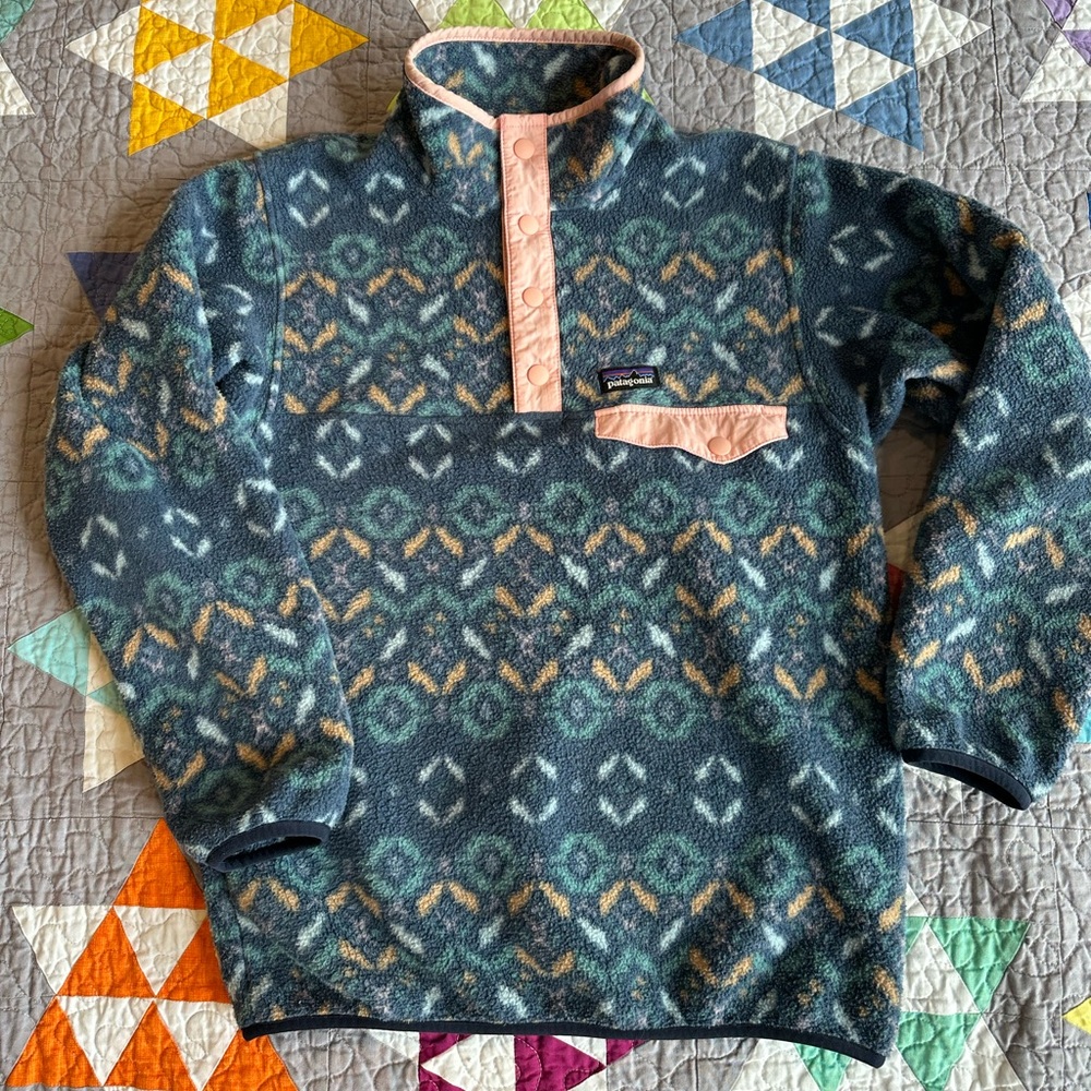 Patagonia Synchilla Blue and Pink Patterned Fleece
